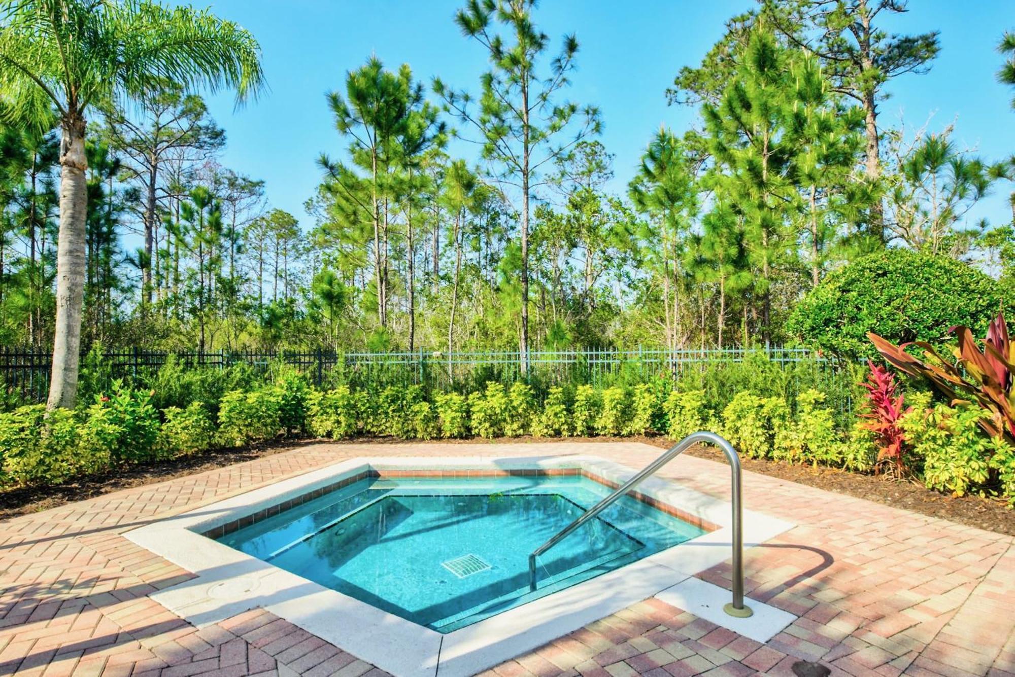 Stunning 2Br Condo With Hot Tub And Pool, Near Disney! Orlando Zewnętrze zdjęcie