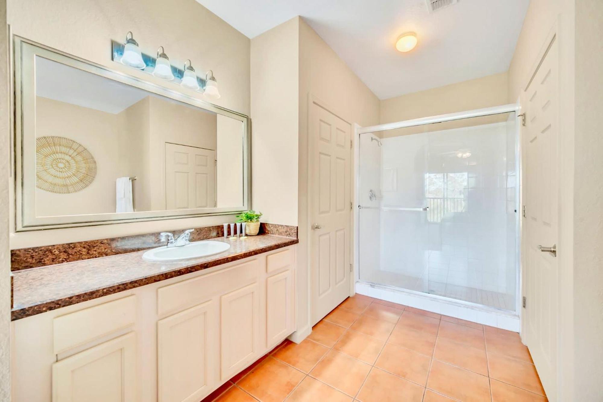 Stunning 2Br Condo With Hot Tub And Pool, Near Disney! Orlando Zewnętrze zdjęcie